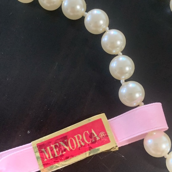 MENORCA hand tied vintage Pearls 29” - Picture 2 of 3